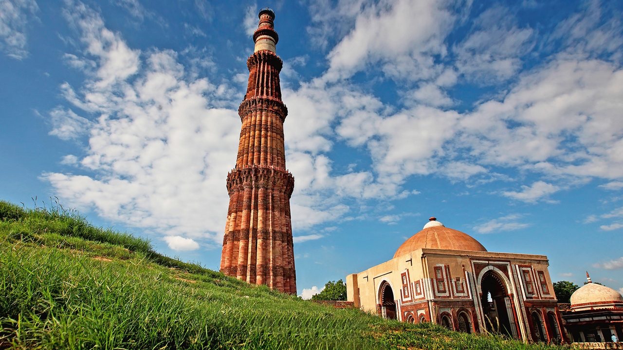 The Majestic Qutub Minar: A Towering Symbol of History and Heritage